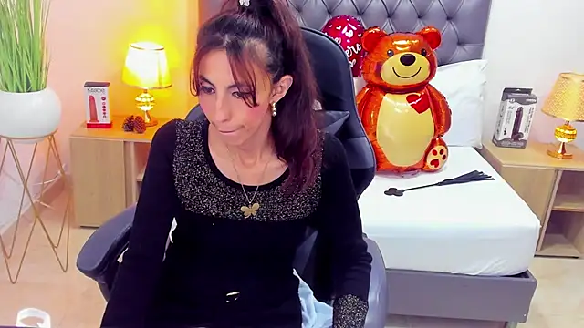 candy summer28 online show from 02-22-25, 10:31