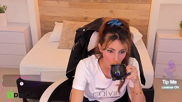 candy summer28 online show from 10-23-25, 07:12