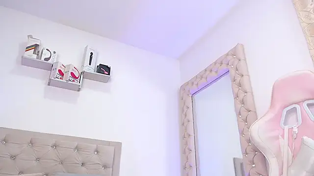 Snapshot of lorennahernandez01 chatting on 01-10-25, 12:36 lorennahernandez01 online show from 01-10-25, 12:36