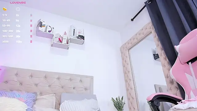 Snapshot of lorennahernandez01 chatting on 10-09-25, 11:30 lorennahernandez01 online show from 10-09-25, 11:30