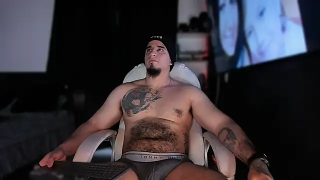 Snapshot of kingbear777 chatting on 12-24-24, 06:17 kingbear777 online show from 12-24-24, 06:17