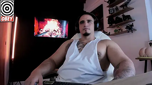 Snapshot of kingbear777 chatting on 10-04-25, 02:20 kingbear777 online show from 10-04-25, 02:20