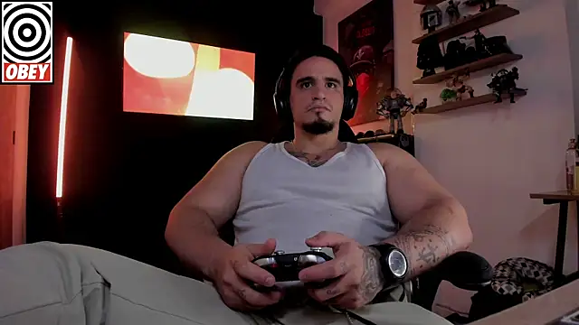 Snapshot of kingbear777 chatting on 11-05-25, 07:30 kingbear777 online show from 11-05-25, 07:30