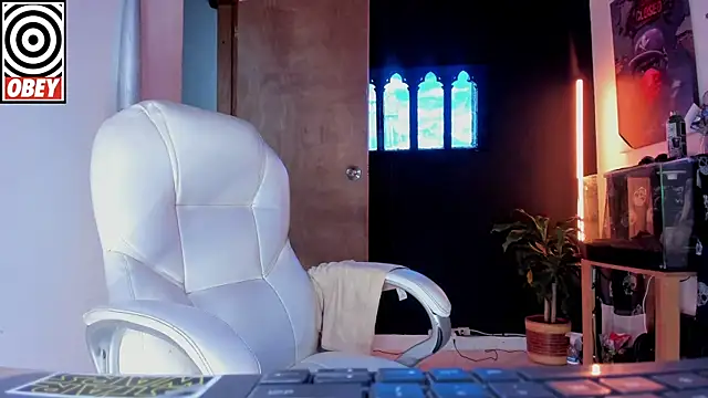 Snapshot of kingbear777 chatting on 12-01-25, 04:06 kingbear777 online show from 12-01-25, 04:06