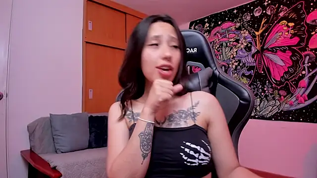 Snapshot of aciddollhell chatting on 02-21-26, 01:50 aciddollhell online show from 02-21-26, 01:50