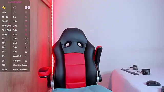 Snapshot of barbiee_ebony chatting on 11-21-25, 05:06 barbiee ebony online show from 11-21-25, 05:06