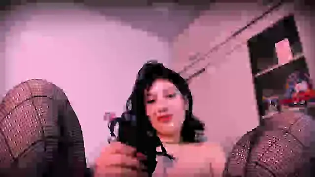 Snapshot of Sam_smitth chatting on 01-20-25, 05:15 Sam smitth online show from 01-20-25, 05:15