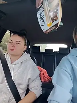 Snapshot of ElenaMaeer chatting on 09-28-25, 09:47 ElenaMaeer online show from 09-28-25, 09:47