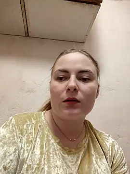 Snapshot of ElenaMaeer chatting on 12-04-25, 06:38 ElenaMaeer online show from 12-04-25, 06:38