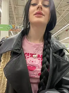 Melissa crazy online show from 12-19-24, 03:19