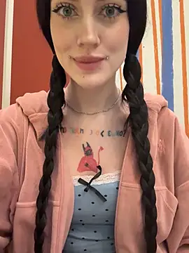 Melissa crazy online show from 11-14-25, 03:22