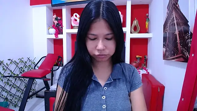 Letty Plugxo online show from 10-22-25, 12:27