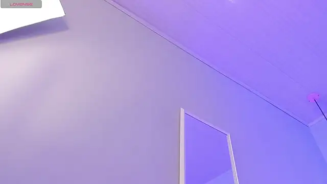 Snapshot of ScarletGV chatting on 12-17-25, 04:51 ScarletGV online show from 12-17-25, 04:51