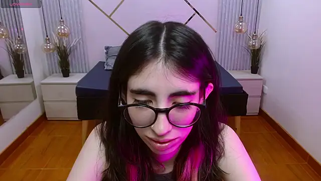 LenaRoses online show from 11-21-25, 02:05