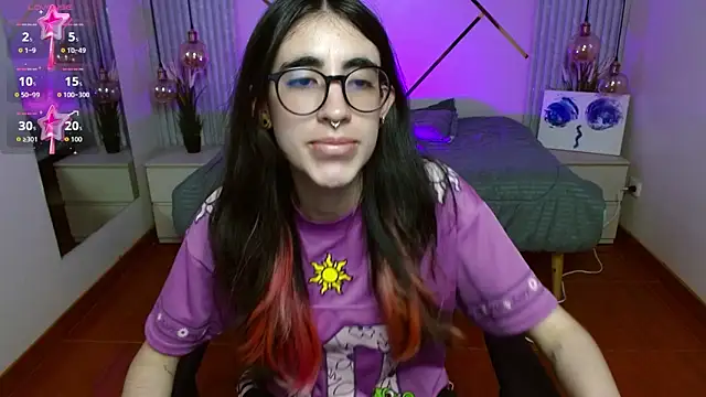 Snapshot of LenaRoses chatting on 02-28-26, 08:21 LenaRoses online show from 02-28-26, 08:21