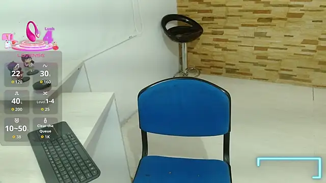 Snapshot of mrskatty chatting on 10-04-25, 09:18 mrskatty online show from 10-04-25, 09:18