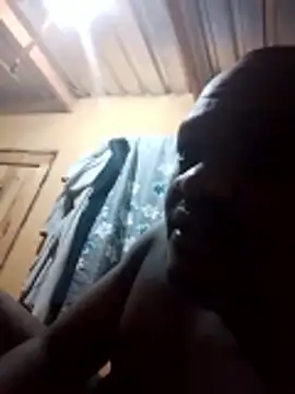 tonniii33 online show from 02-10-26, 08:46