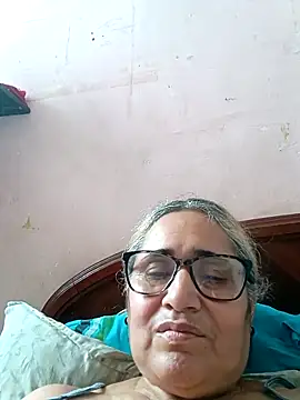  candi online show from 10-23-25, 07:34