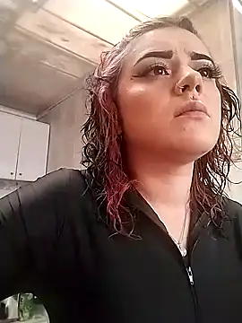 Snapshot of Alaska_atm chatting on 12-17-24, 07:37 Alaska atm online show from 12-17-24, 07:37