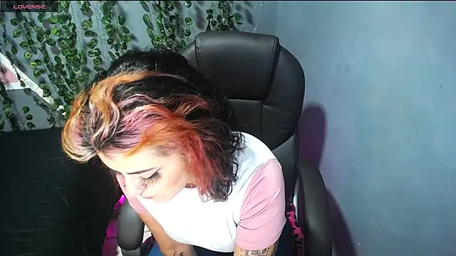 Snapshot of Alaska_atm chatting on 12-28-24, 10:13 Alaska atm online show from 12-28-24, 10:13