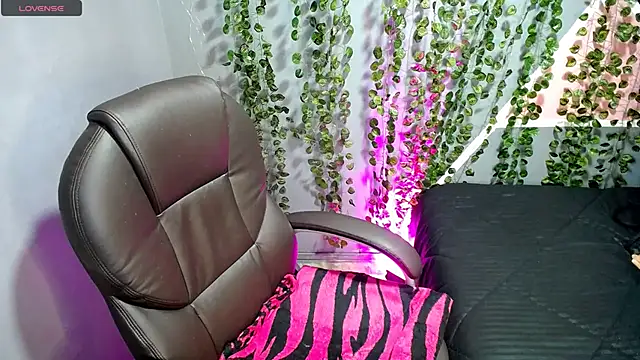 Snapshot of Alaska_atm chatting on 01-22-25, 08:49 Alaska atm online show from 01-22-25, 08:49