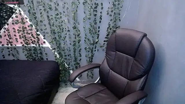 Snapshot of Alaska_atm chatting on 03-18-25, 02:26 Alaska atm online show from 03-18-25, 02:26