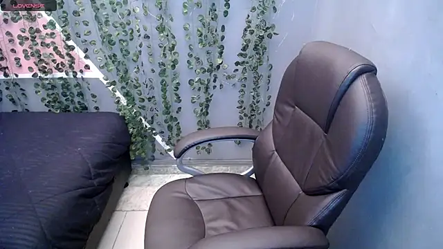 Snapshot of Alaska_atm chatting on 03-19-25, 02:57 Alaska atm online show from 03-19-25, 02:57