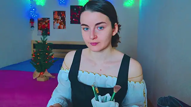 Miss Arwen online show from 12-23-24, 02:45