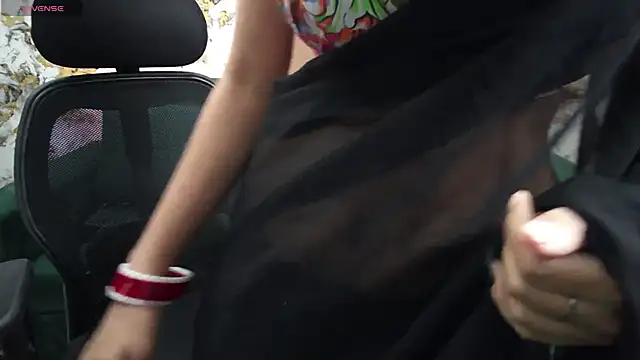 Snapshot of sassysonia chatting on 02-06-25, 09:11 sassysonia online show from 02-06-25, 09:11