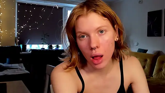 Snapshot of StellaDavis chatting on 02-12-25, 12:22 StellaDavis online show from 02-12-25, 12:22