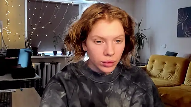 Snapshot of StellaDavis chatting on 02-26-25, 10:47 StellaDavis online show from 02-26-25, 10:47