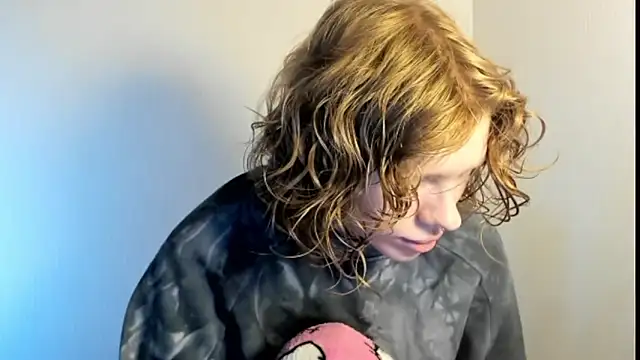 Snapshot of StellaDavis chatting on 10-15-25, 11:43 StellaDavis online show from 10-15-25, 11:43