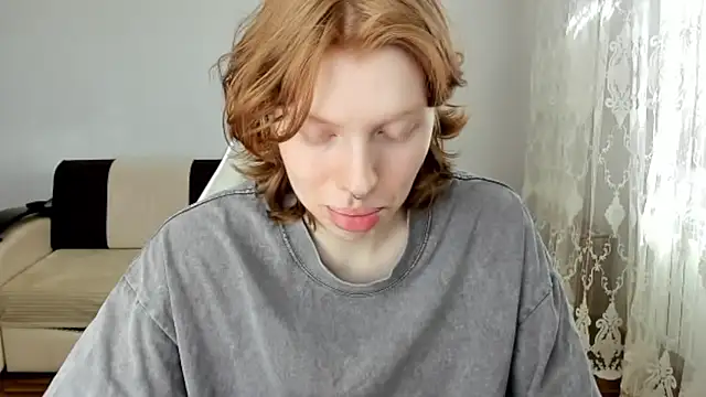 Snapshot of StellaDavis chatting on 05-05-26, 10:34 StellaDavis online show from 05-05-26, 10:34