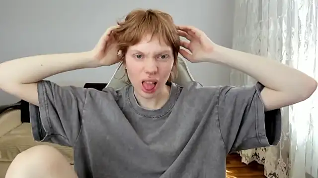 Snapshot of StellaDavis chatting on 05-15-26, 10:11 StellaDavis online show from 05-15-26, 10:11