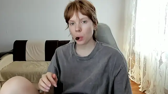 Snapshot of StellaDavis chatting on 05-21-26, 11:06 StellaDavis online show from 05-21-26, 11:06
