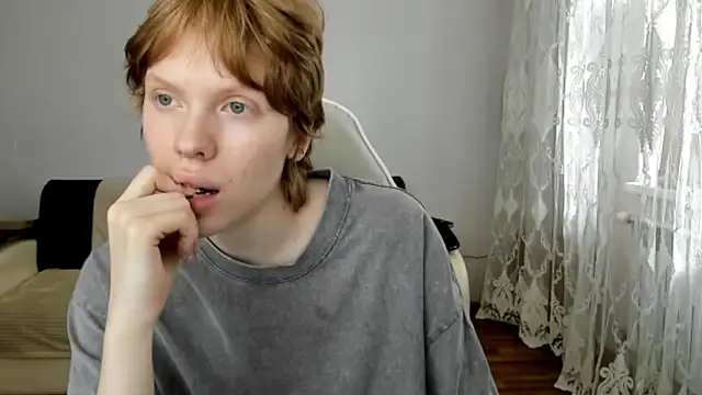 Snapshot of StellaDavis chatting on 06-01-26, 11:12 StellaDavis online show from 06-01-26, 11:12
