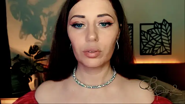 Snapshot of MissBeverlyMills chatting on 12-07-24, 02:13 MissBeverlyMills online show from 12-07-24, 02:13