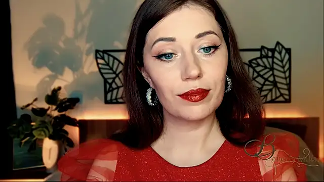 Snapshot of MissBeverlyMills chatting on 12-08-24, 02:52 MissBeverlyMills online show from 12-08-24, 02:52