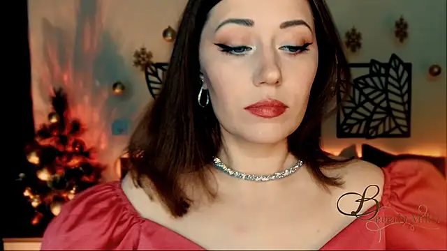 Snapshot of MissBeverlyMills chatting on 12-20-24, 04:36 MissBeverlyMills online show from 12-20-24, 04:36