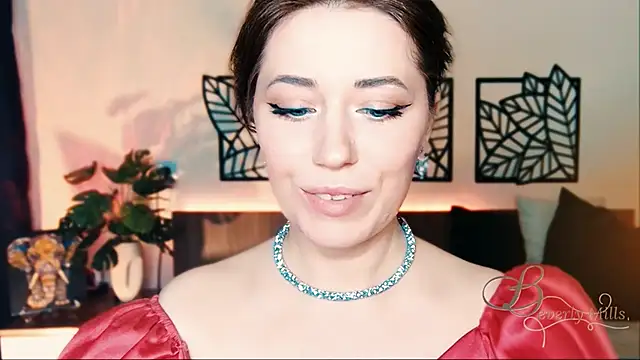 Snapshot of MissBeverlyMills chatting on 03-05-25, 09:16 MissBeverlyMills online show from 03-05-25, 09:16