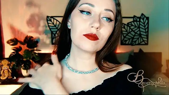 Snapshot of MissBeverlyMills chatting on 03-22-25, 08:48 MissBeverlyMills online show from 03-22-25, 08:48