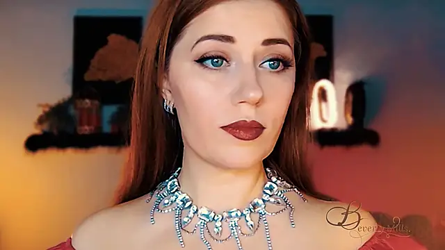 Snapshot of MissBeverlyMills chatting on 11-27-25, 04:14 MissBeverlyMills online show from 11-27-25, 04:14