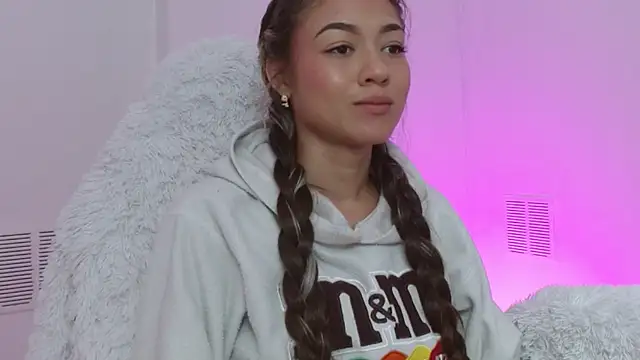 hantonella  online show from 11-06-25, 01:23