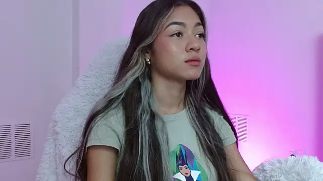 hantonella  online show from 11-07-25, 02:17