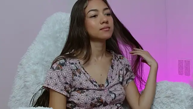 hantonella  online show from 11-18-25, 01:26