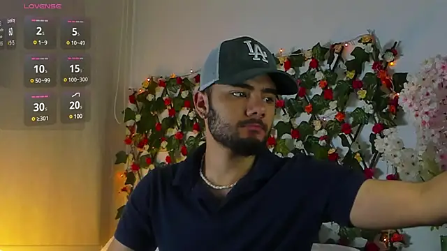 Snapshot of caprywilliams chatting on 12-19-24, 12:56 caprywilliams online show from 12-19-24, 12:56