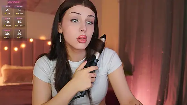 Snapshot of Lala_Land_ chatting on 02-06-25, 11:10 Lala Land online show from 02-06-25, 11:10