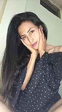 Anahi cake online show from 02-18-25, 03:31