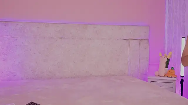 Snapshot of VeronicaMartiin chatting on 02-27-26, 01:22 VeronicaMartiin online show from 02-27-26, 01:22