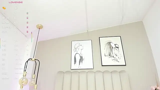 Snapshot of LindaRey_ chatting on 02-06-25, 03:48 LindaRey online show from 02-06-25, 03:48